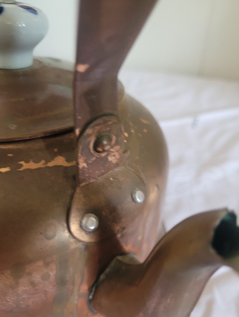 Vintage Copper Teakettle with White & Blue Porcelain Handle - Picture 8 of 13